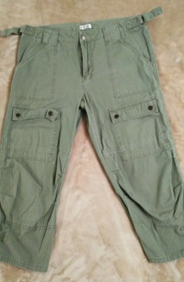 NO BOUNDARIES CAPRIS ARMY GREEN - Picture 2 of 5